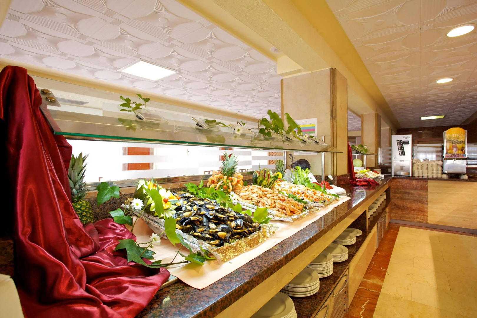 Photo - Ona Luna Park - Adults Friendly 16 Years Plus