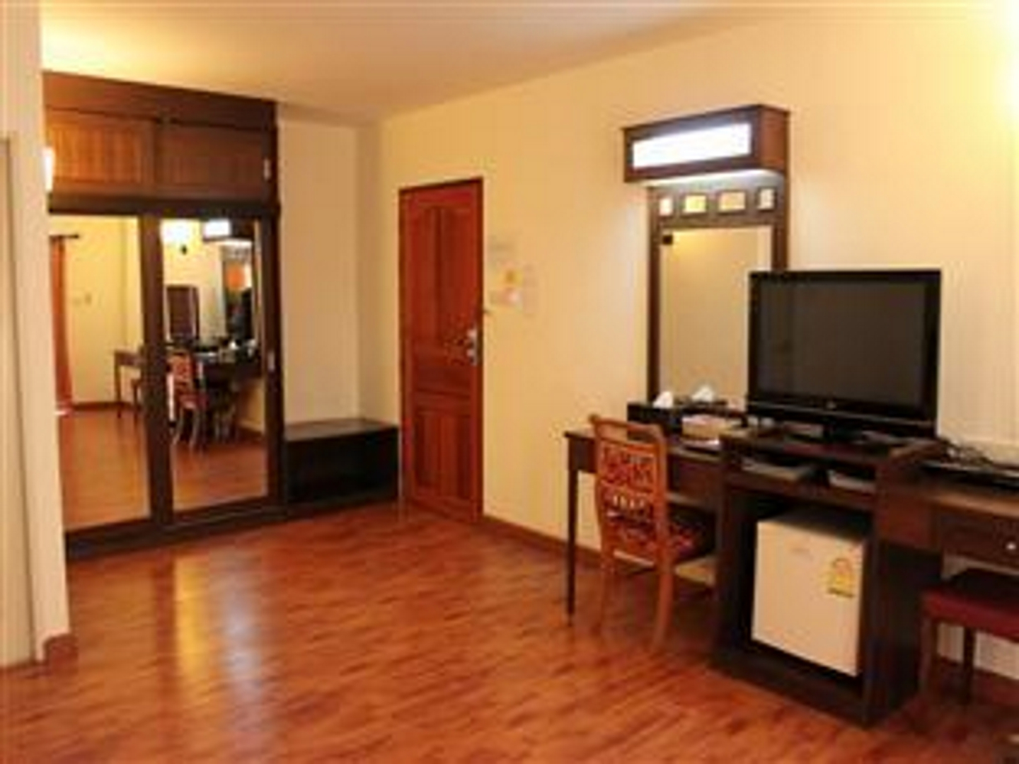 Photo - Pangviman Place Resotel SHA Plus