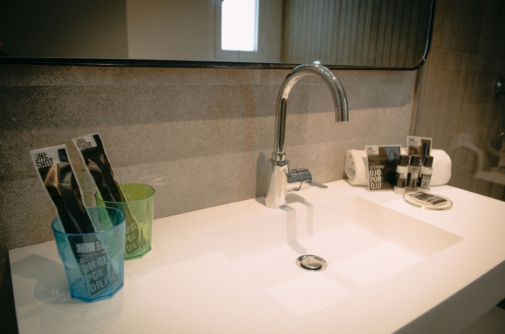 Photo - One Shot Colón