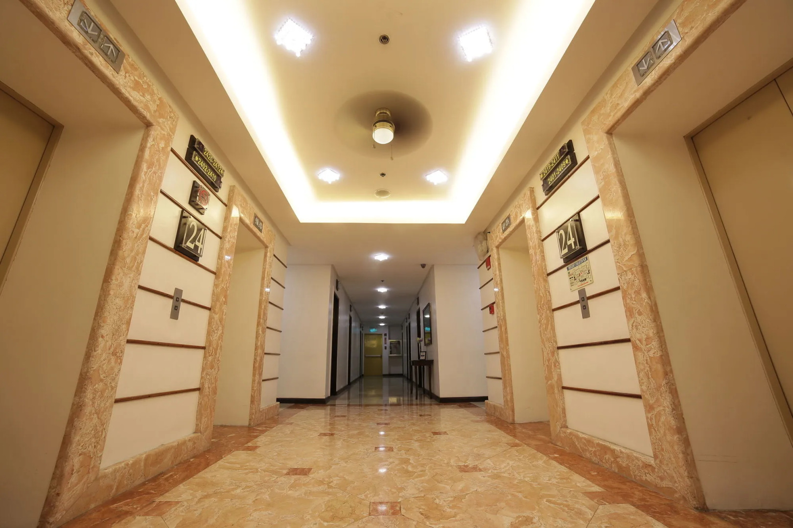 Foto - Regency Grand Suites