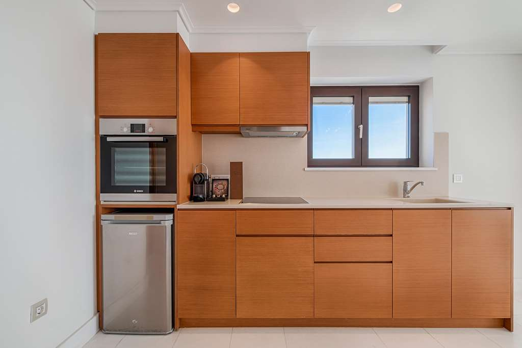 Photo - Bellevue On The Beach Suites
