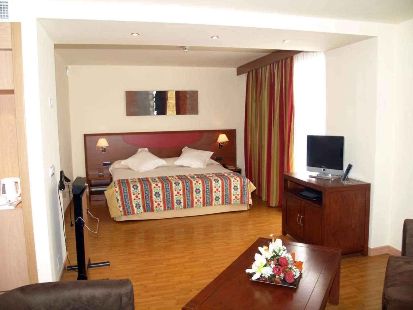 Photo - Hotel Alcala Plaza