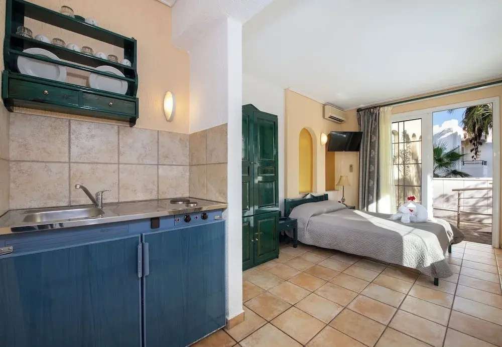 Photo - Castle Suites Hotel