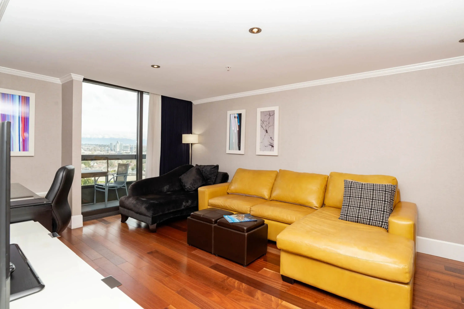 Photo - Sandman Signature Vancouver Airport Hotel & Resort