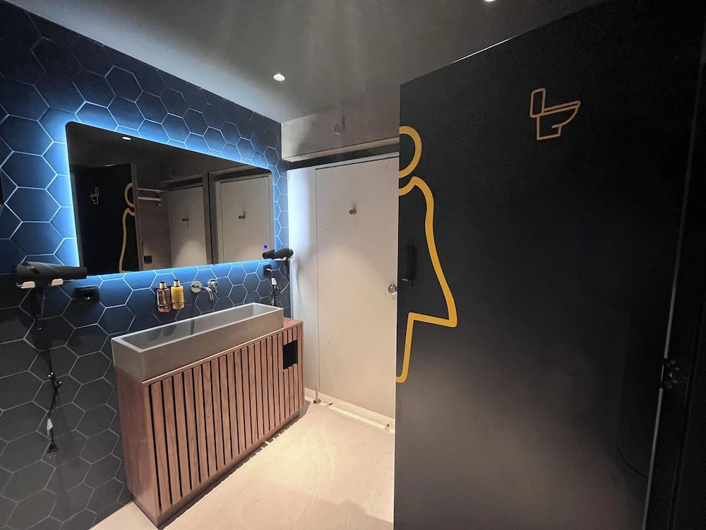 Foto - The Hyve Capsule hostel Amsterdam