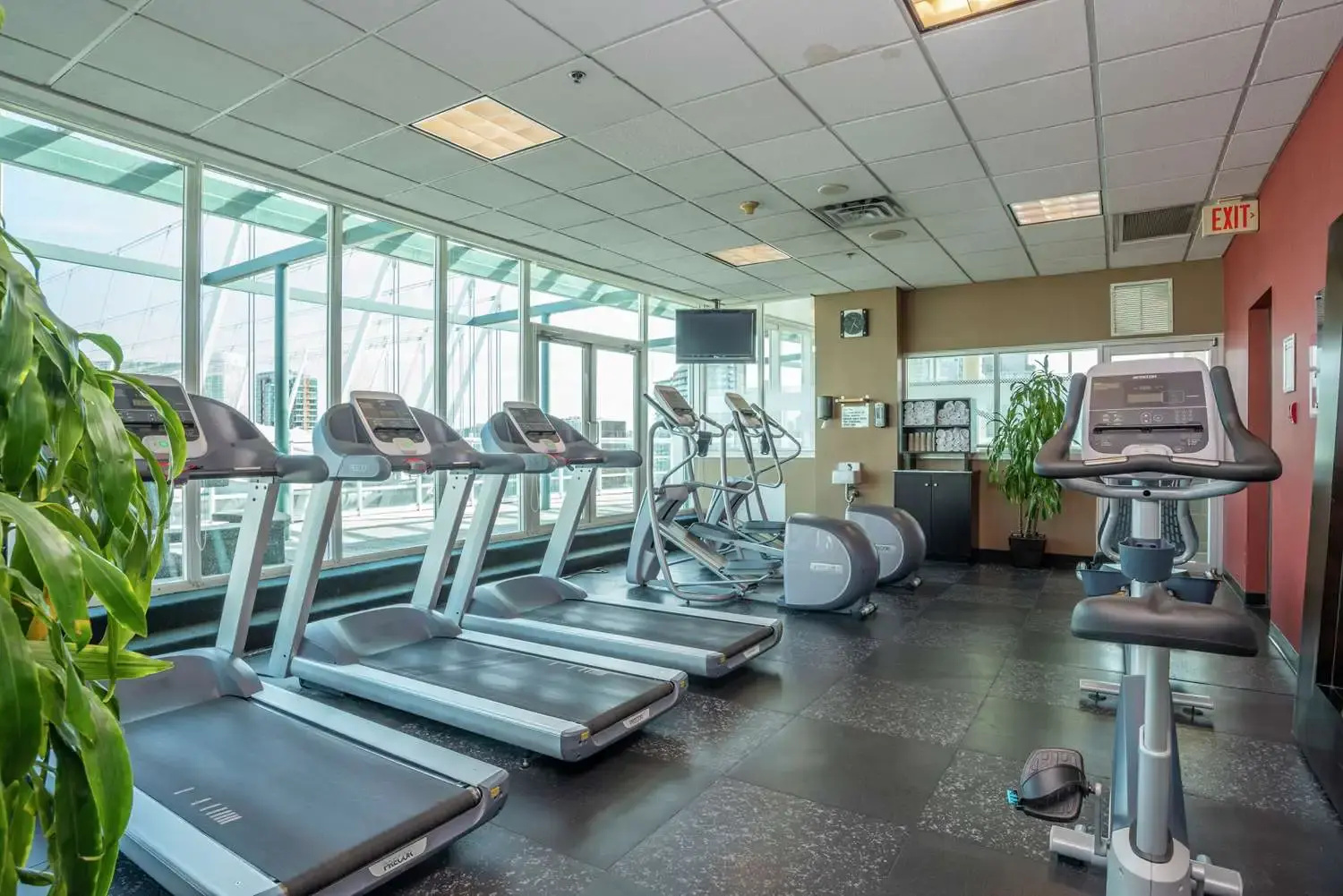 Photo - Hampton Inn & Suites, by Hilton - Vancouver Downtown