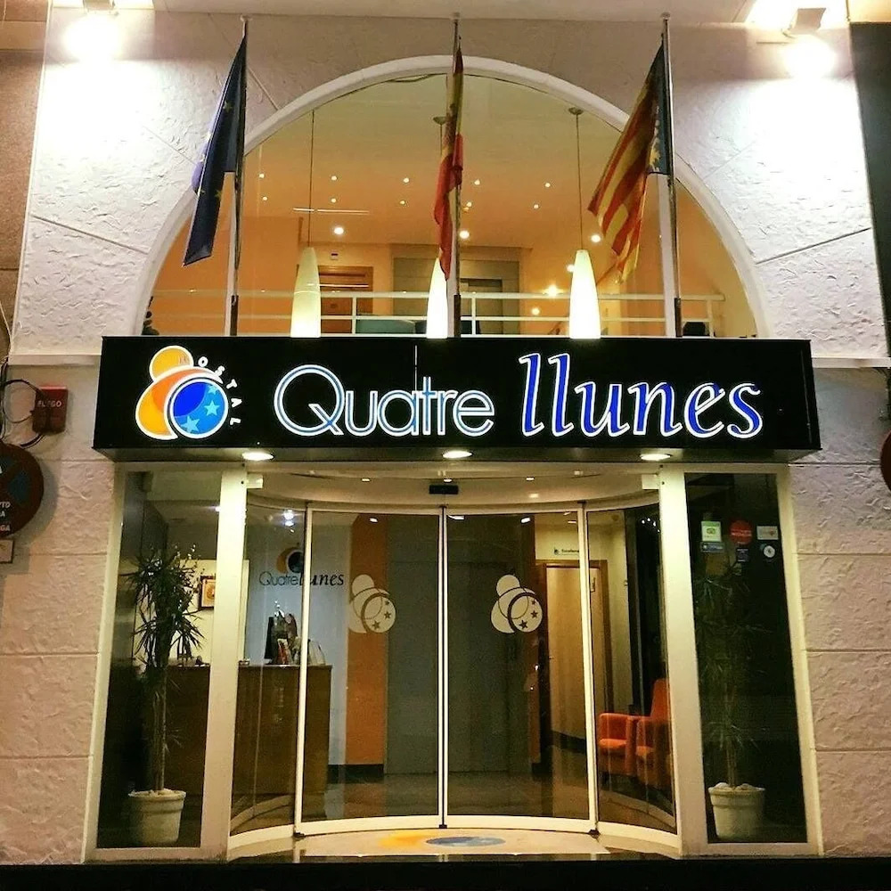 Foto - Hotel Quatre Llunes
