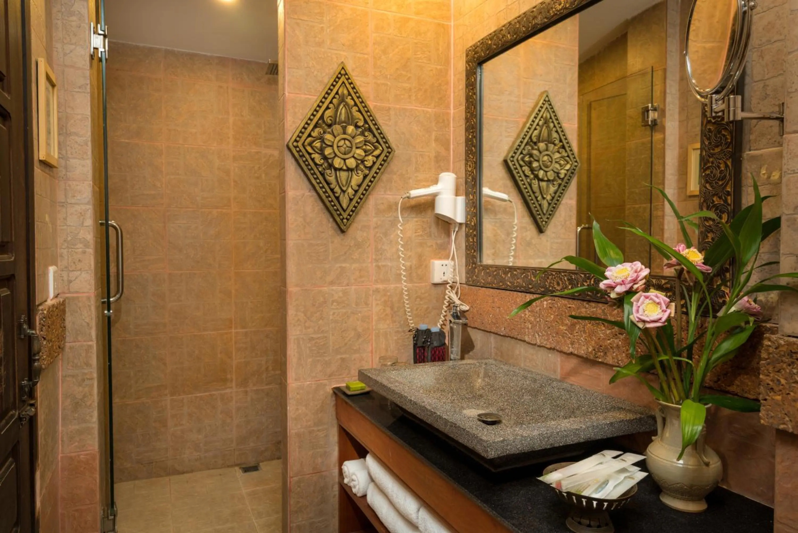 Photo - Golden Temple Hotel