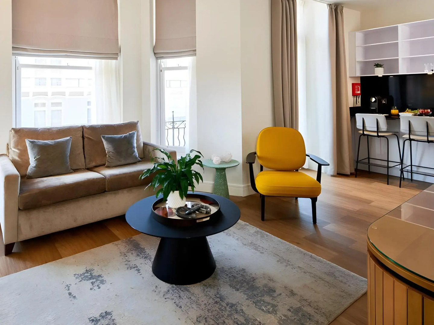 Photo - Cheval Harrington Court at South Kensington
