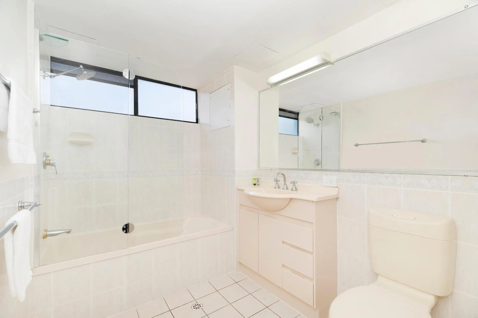 Photo - The Astor Apartments