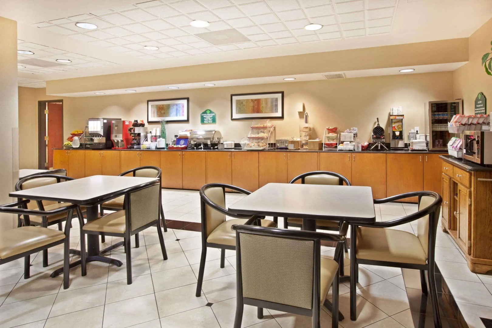 Photo - Holiday Inn Express & Suites Arlington North – Stadium Area by IHG