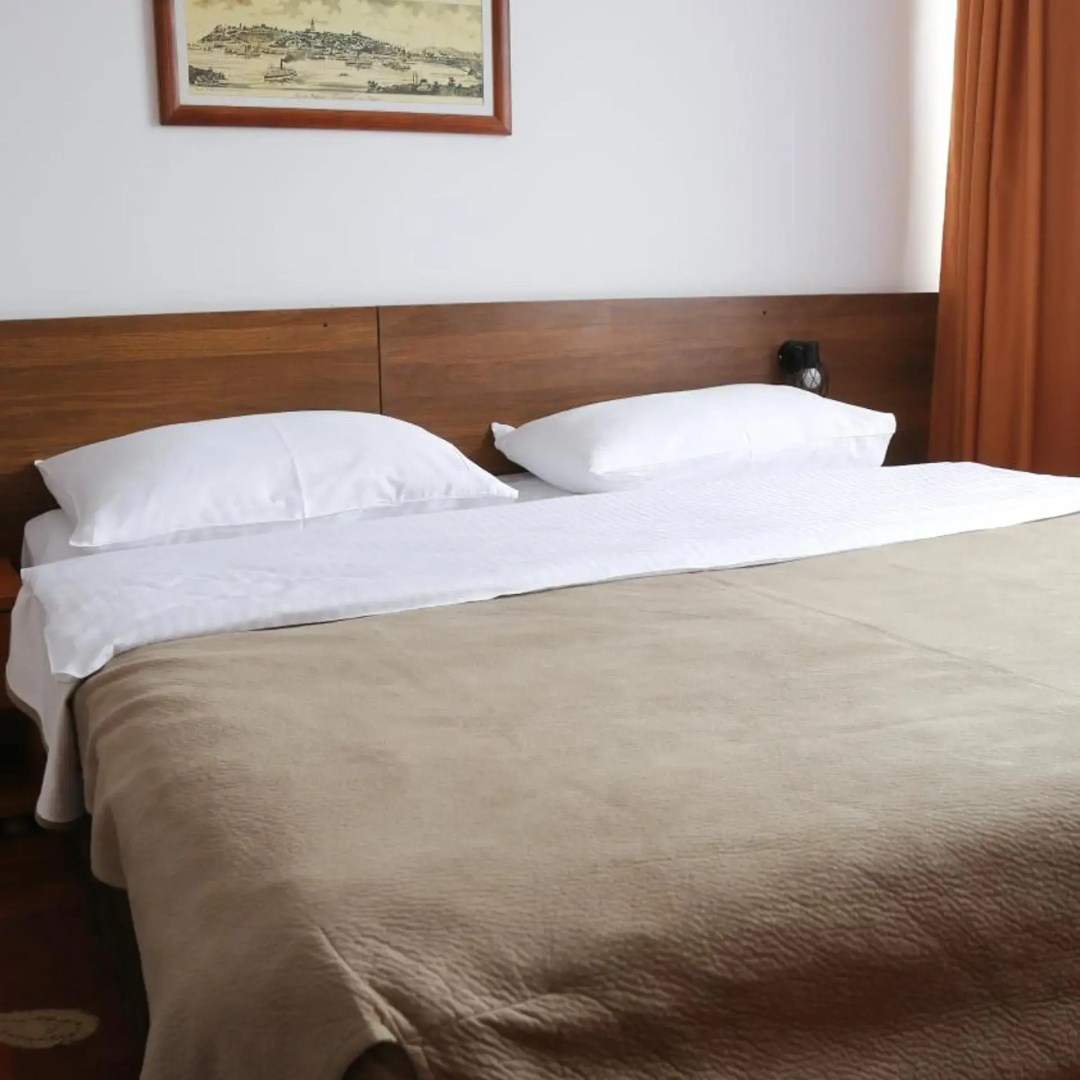 Foto - Hotel Srbija-FREE PARKING