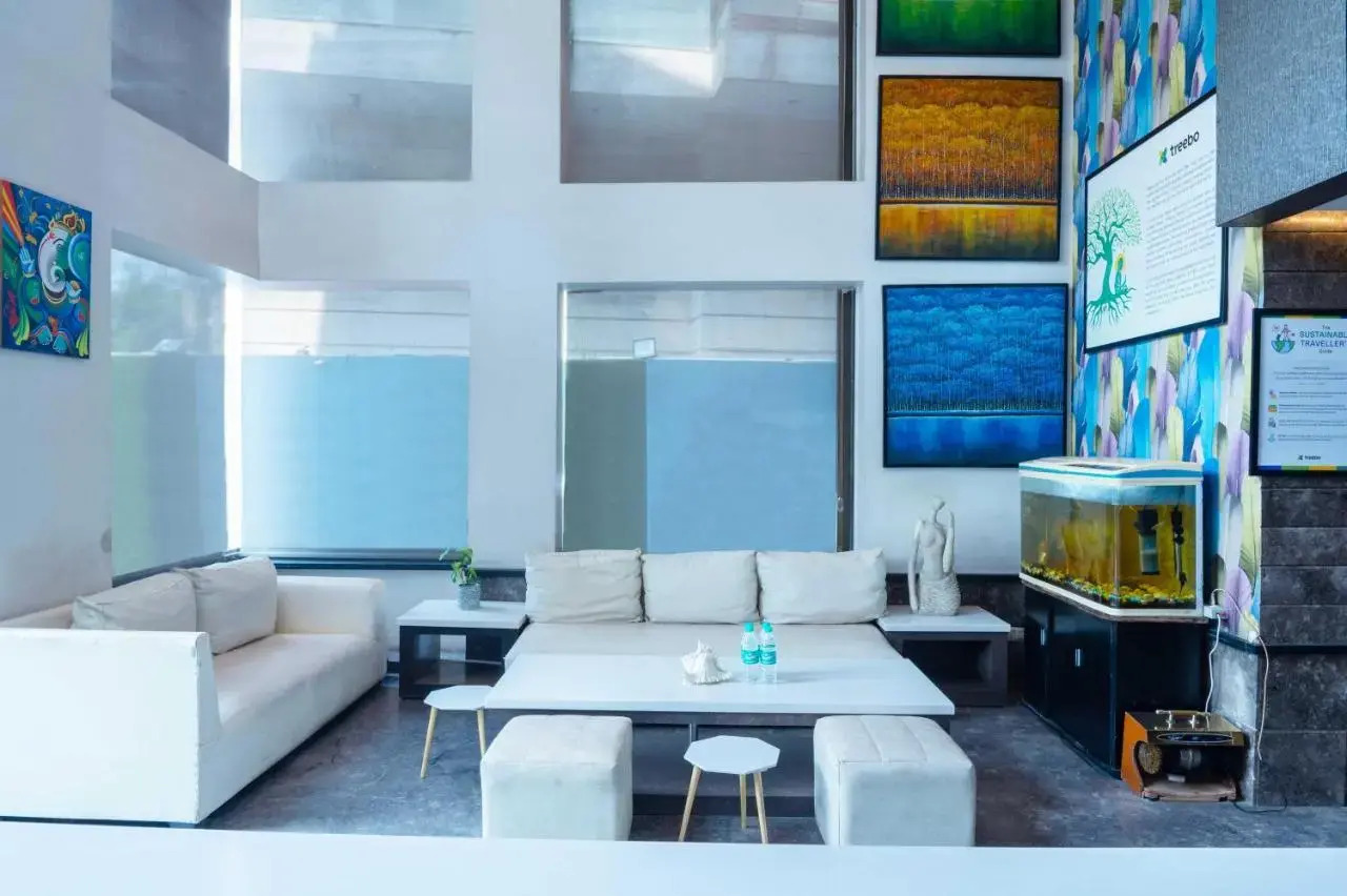 Foto - Treebo Twin Tree