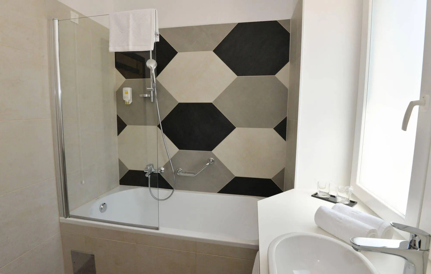 Photo - The Loop Hotel