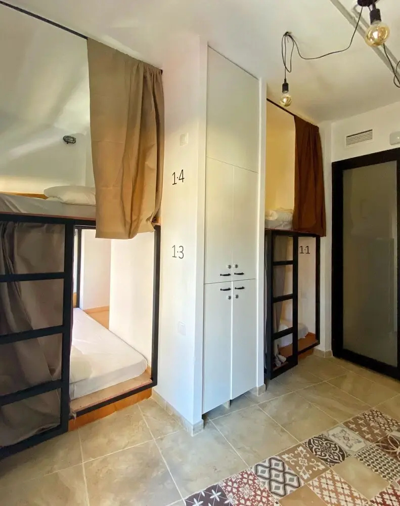 Photo - Hostel Numero Trece - Albergue Juvenil - FREE towels, coffee & tea, remote check-in