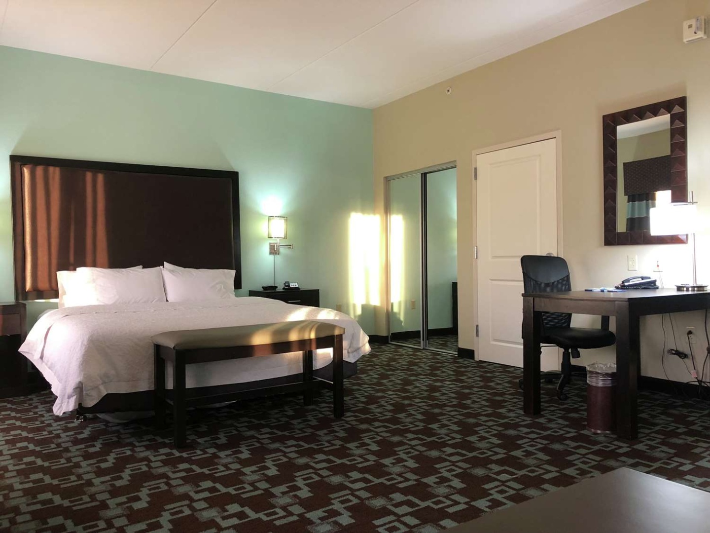 Photo - Hampton Inn & Suites Nashville @ Opryland