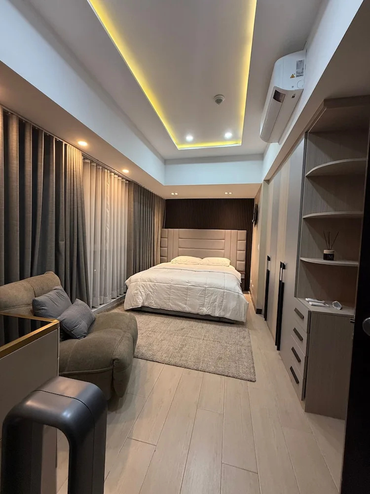 Executive Suites 4 Bedroom Condo Uptown Parksuites Bgc