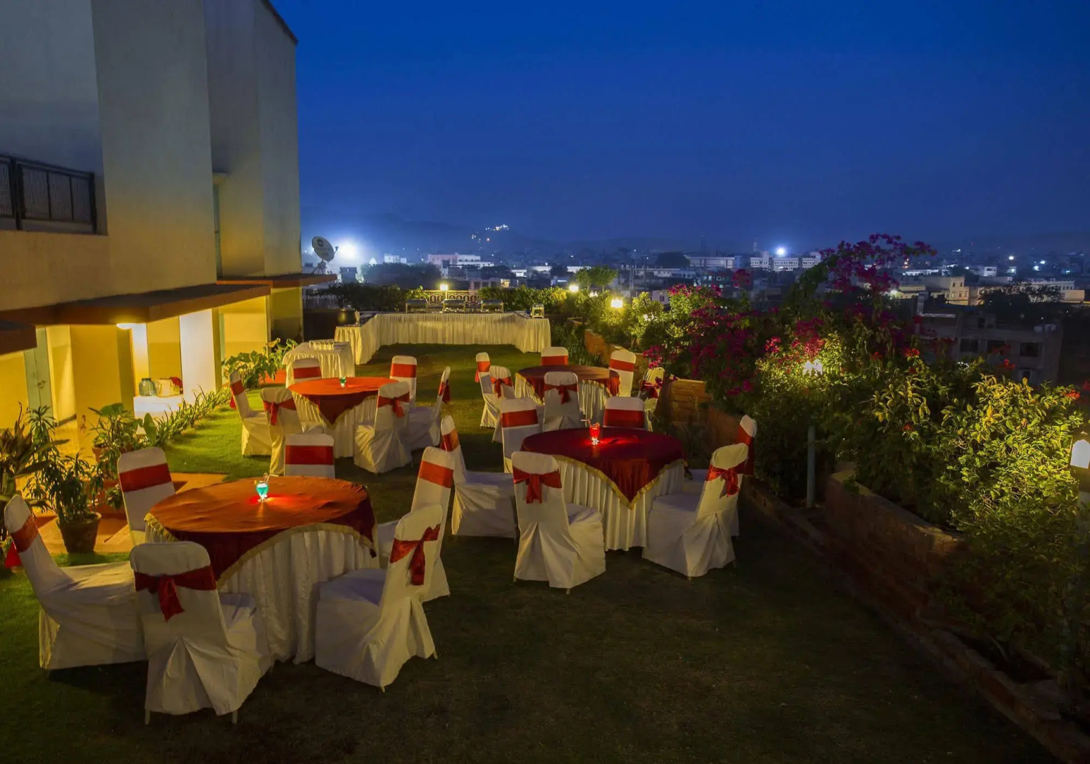 Foto - Vesta Maurya Palace