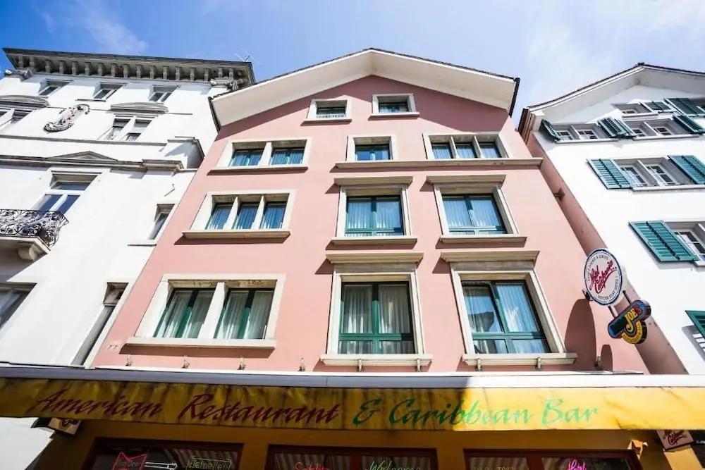 Photo - Hotel California