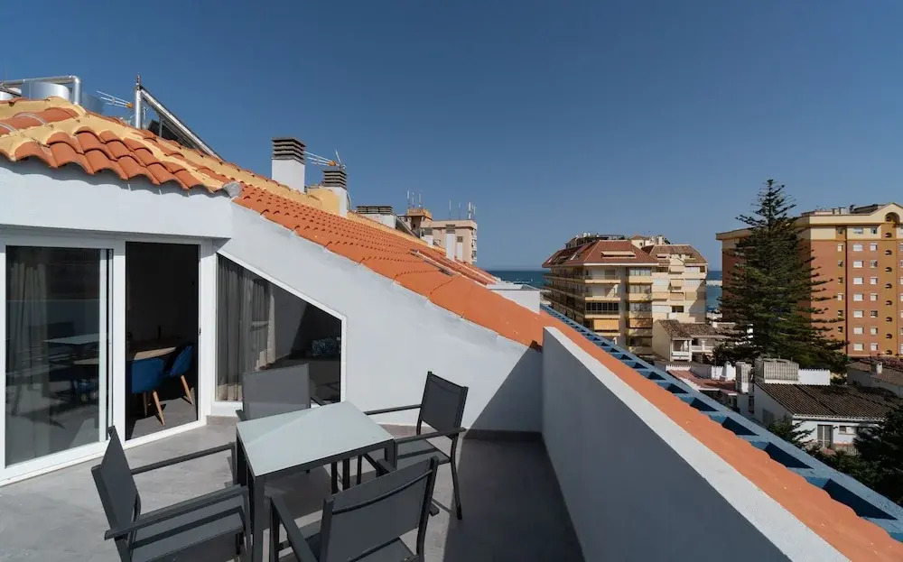 Photo - Sur Suites La Dorada, centricos soleados a pocos metros de la Playa y con Parking Opcional