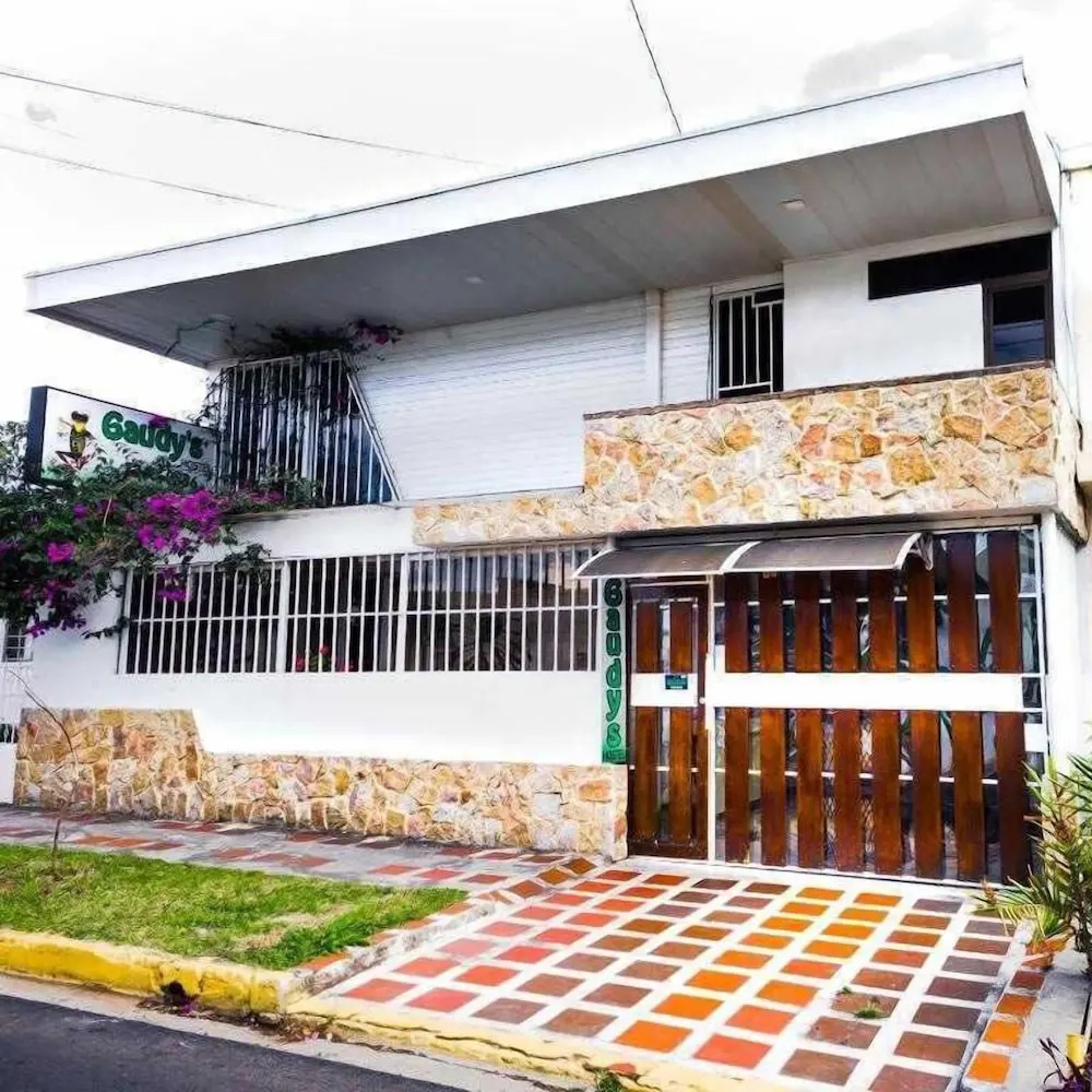 Photo - Gaudy's Hostel