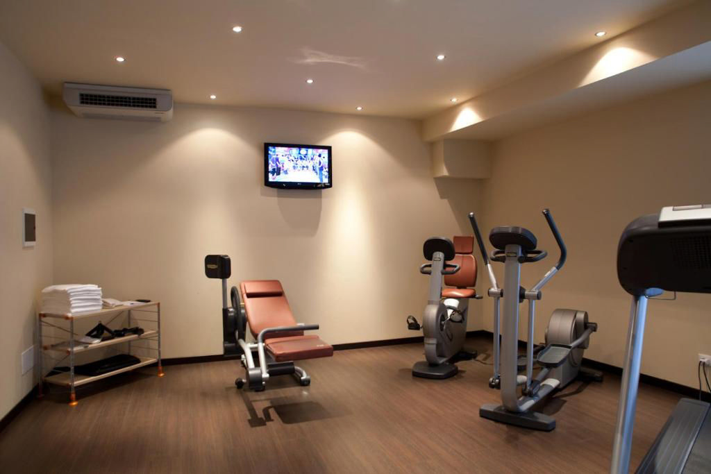 Photo - Base Hotel
