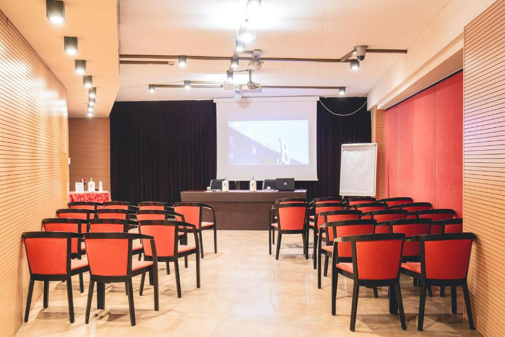 Photo - Base Hotel