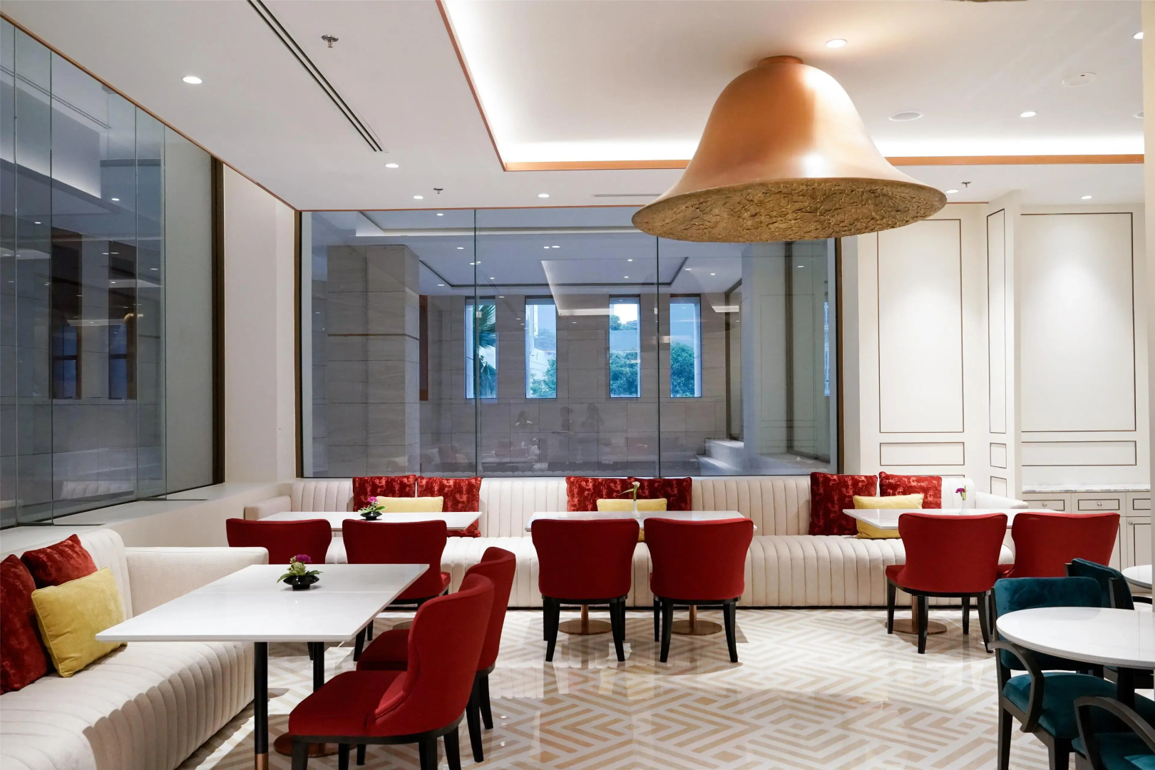 Photo - Radisson Hotel Chateau de Bangkok