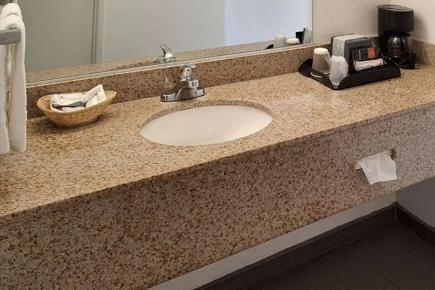 Photo - Rodeway Inn Alameda-Oakland