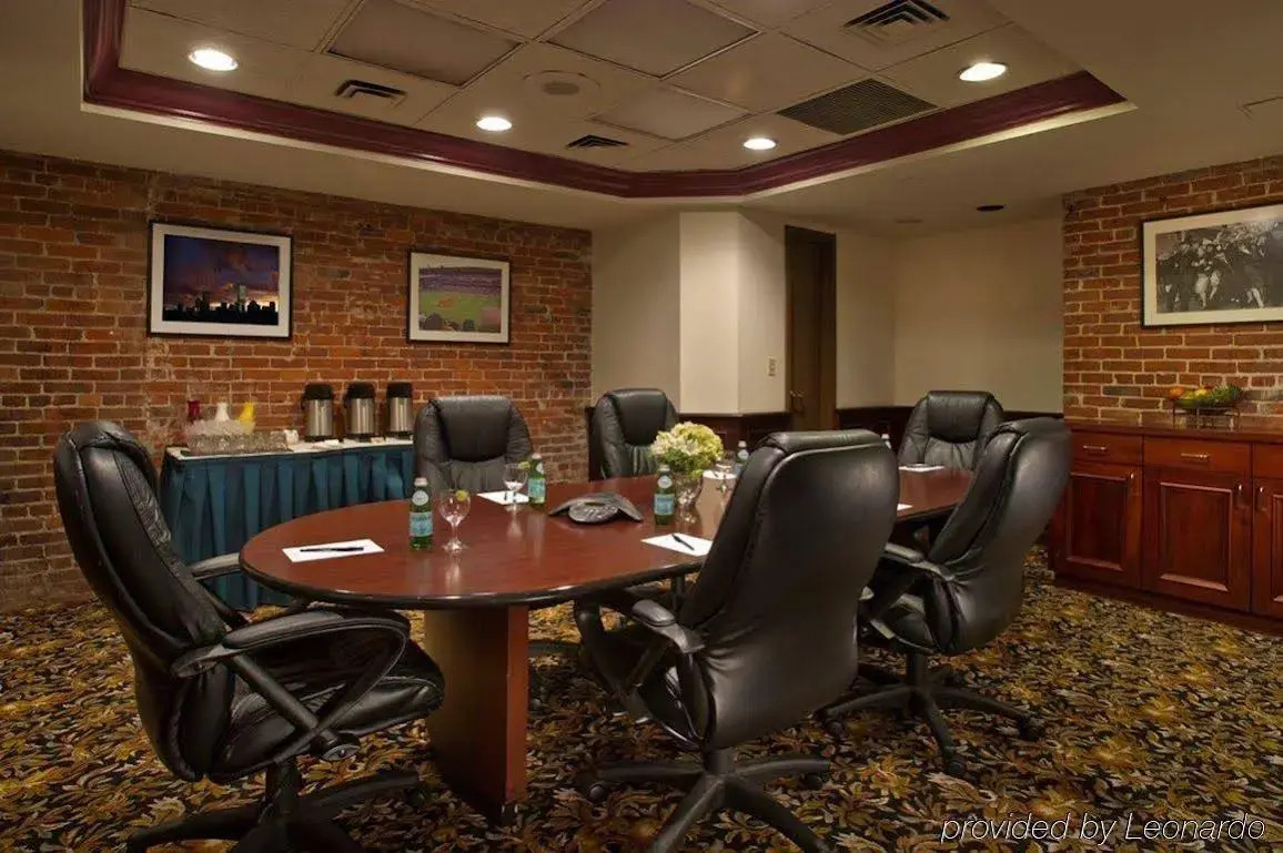 Photo - Club Quarters Hotel Faneuil Hall, Boston