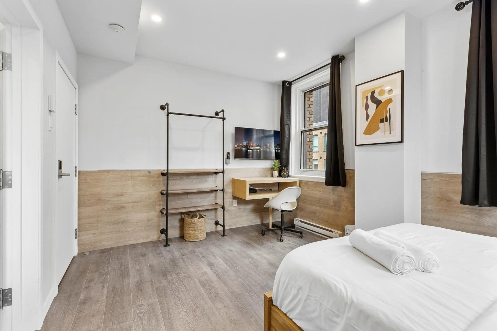 Photo - Le Sand & Stone Hotel