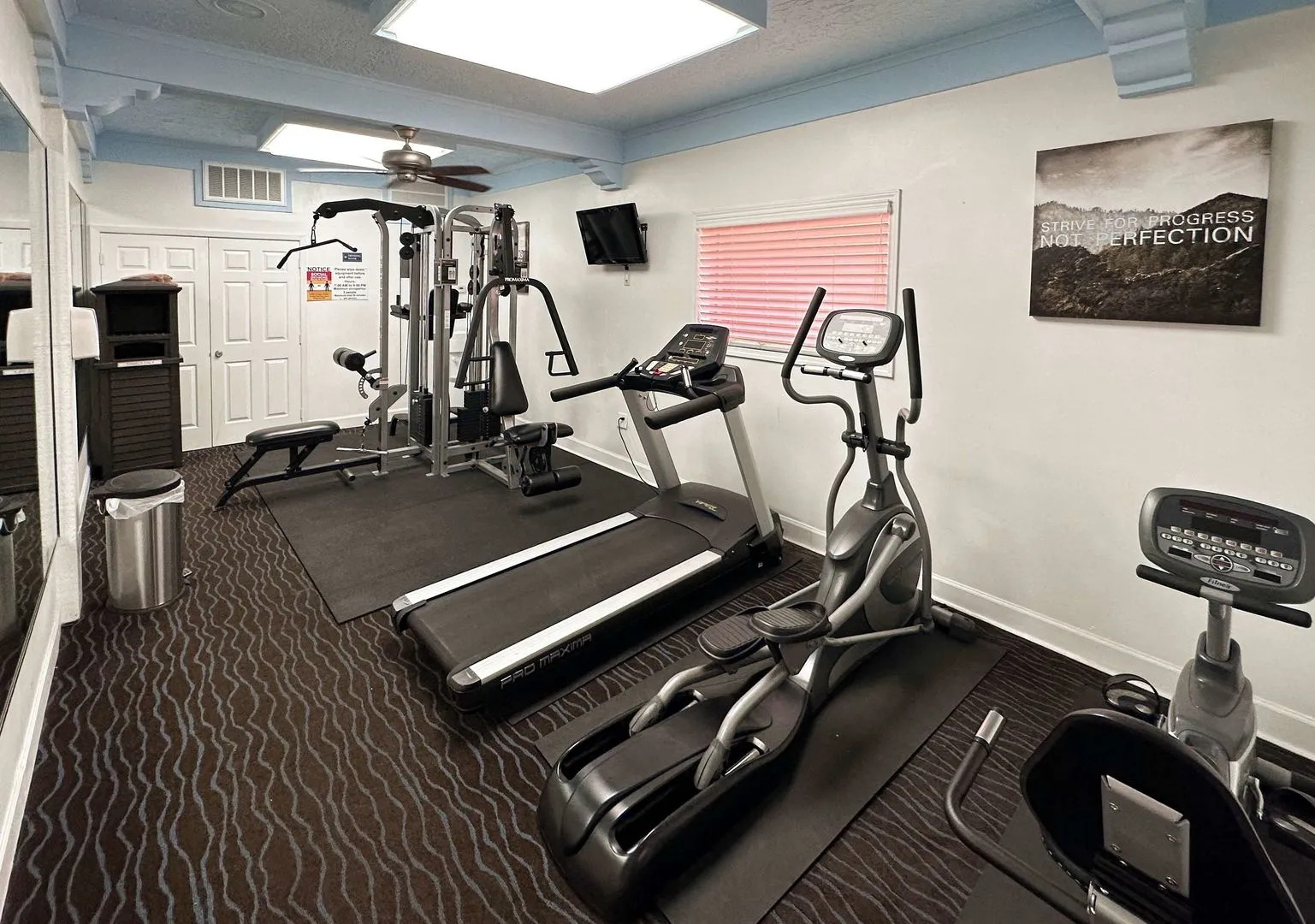 Foto - Motel 6 Dallas TX Downtown