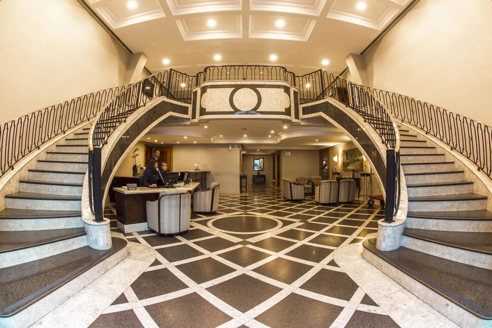 Photo - Estanplaza Nações Unidas