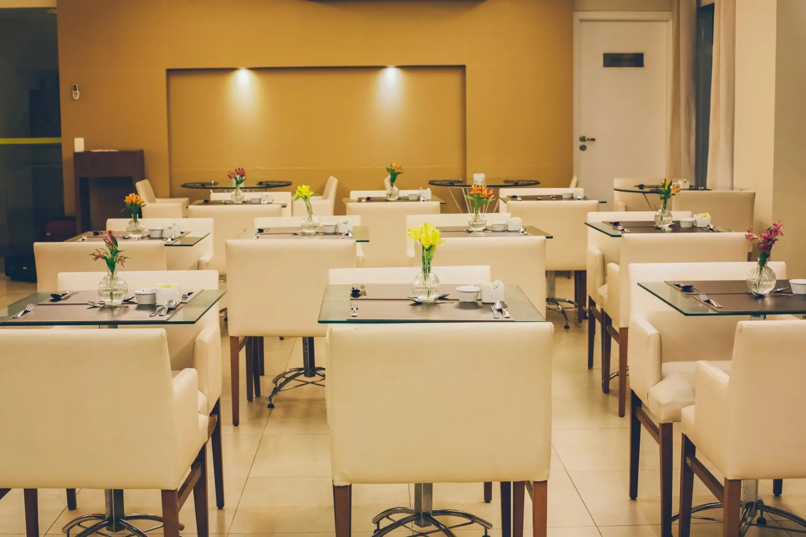 Photo - Saint Moritz Hplus Express