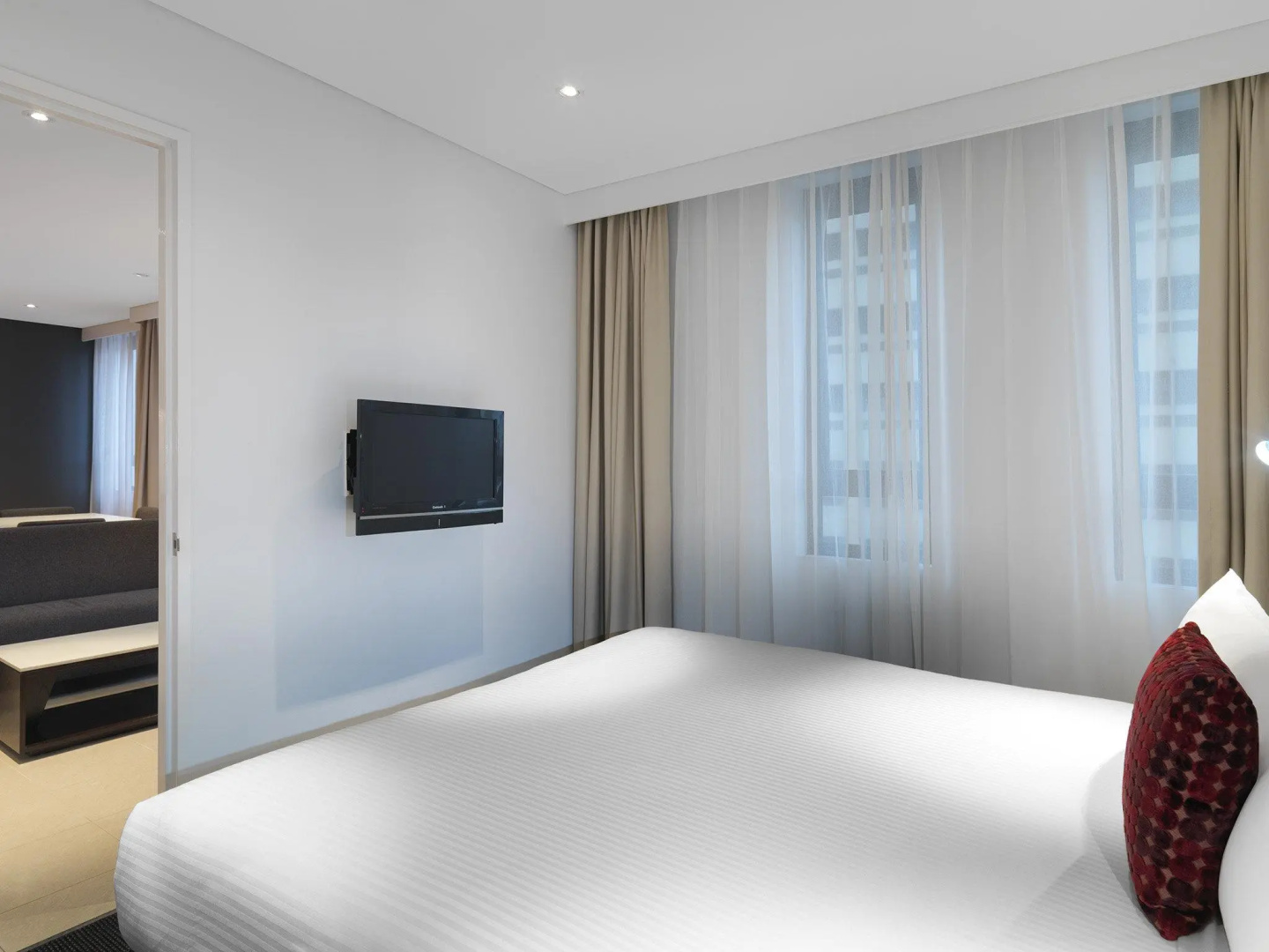 Photo - Meriton Suites Pitt Street, Sydney