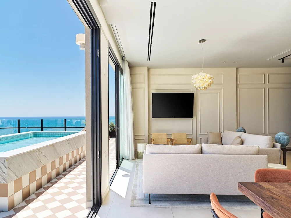 Photo - LIV Mackenzie Beach Suites Larnaca ADULTS ONLY