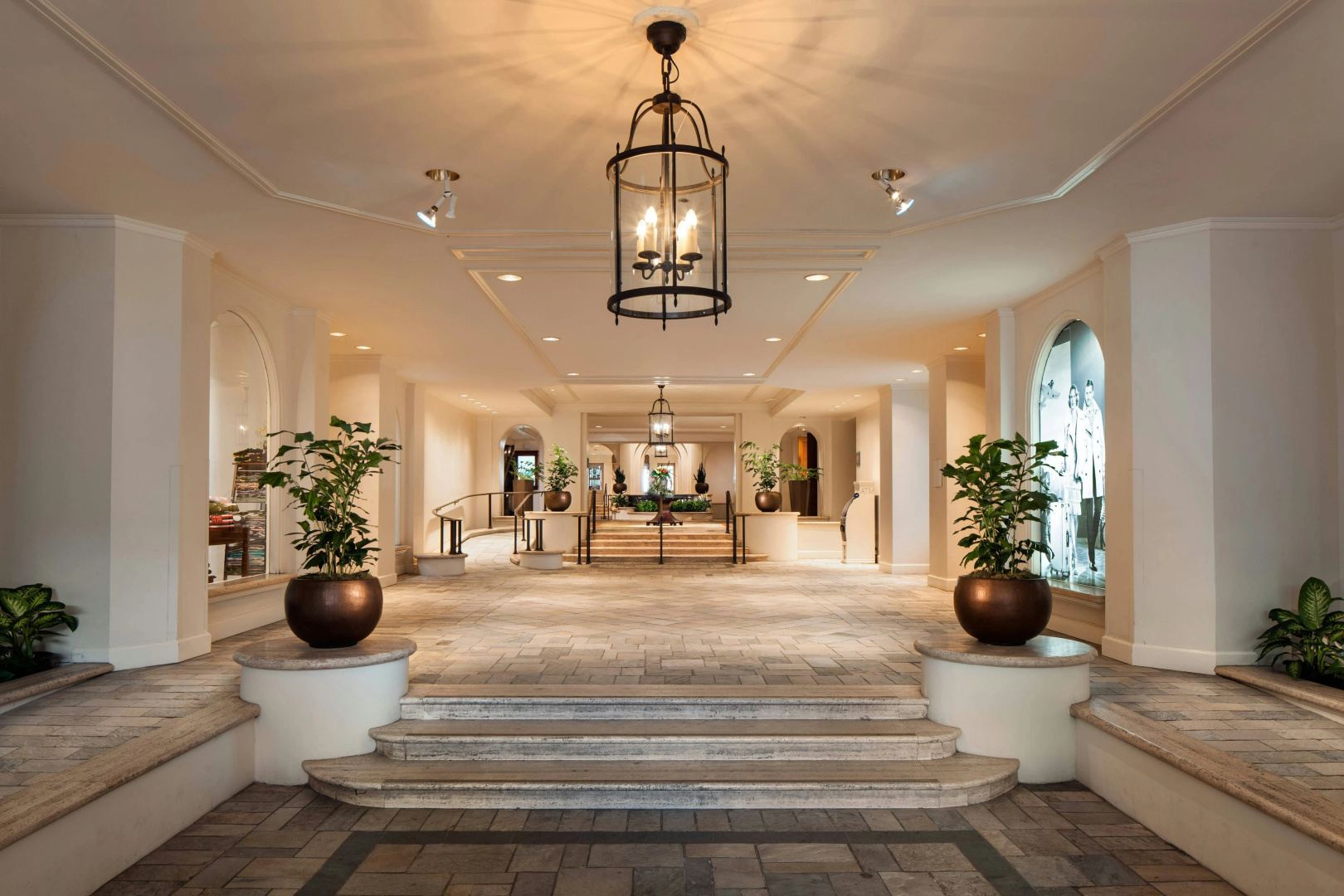 Photo - Moana Surfrider, A Westin Resort & Spa, Waikiki Beach