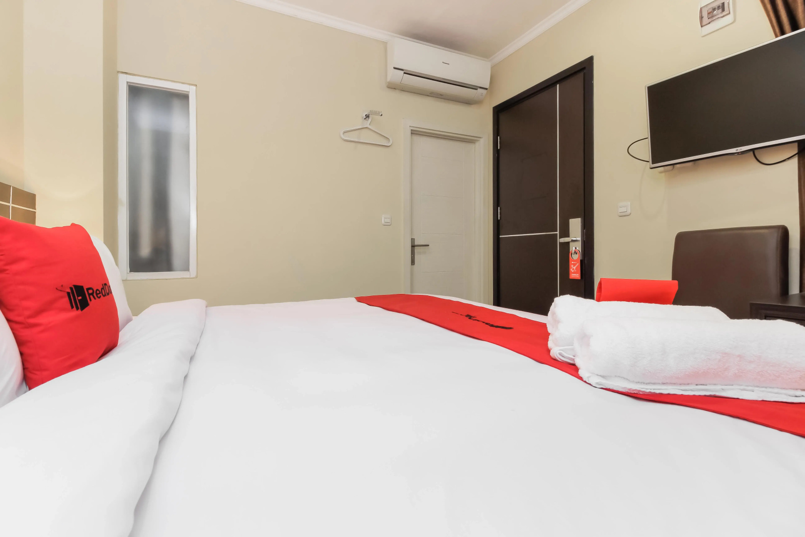 Photo - RedDoorz Plus @ Thamrin