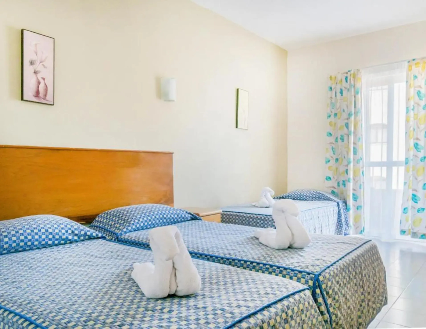 Photo - Qawra Point Holiday Complex