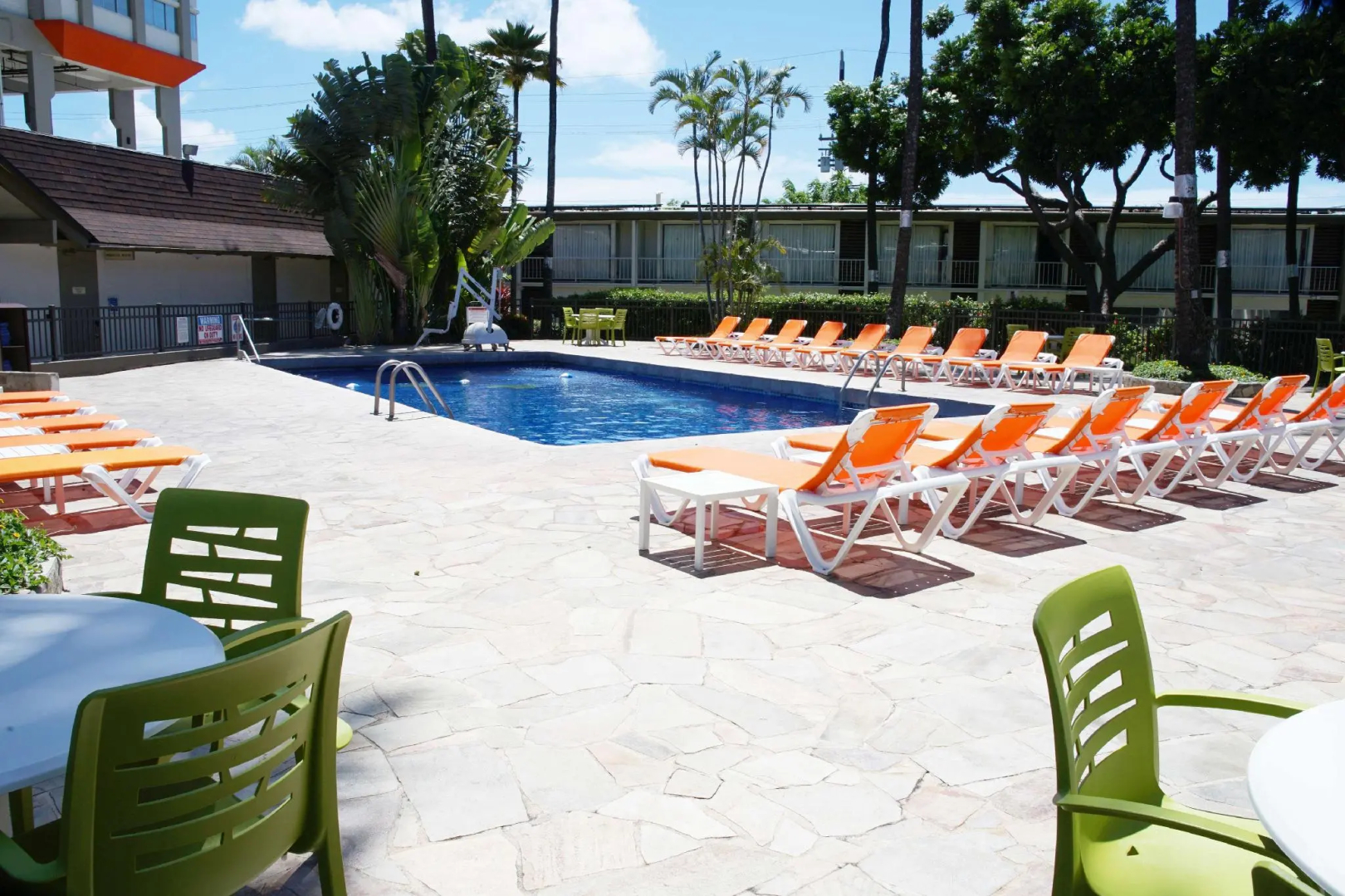 Photo - Best Western The Plaza Hotel Honolulu Airport - Free Breakfast