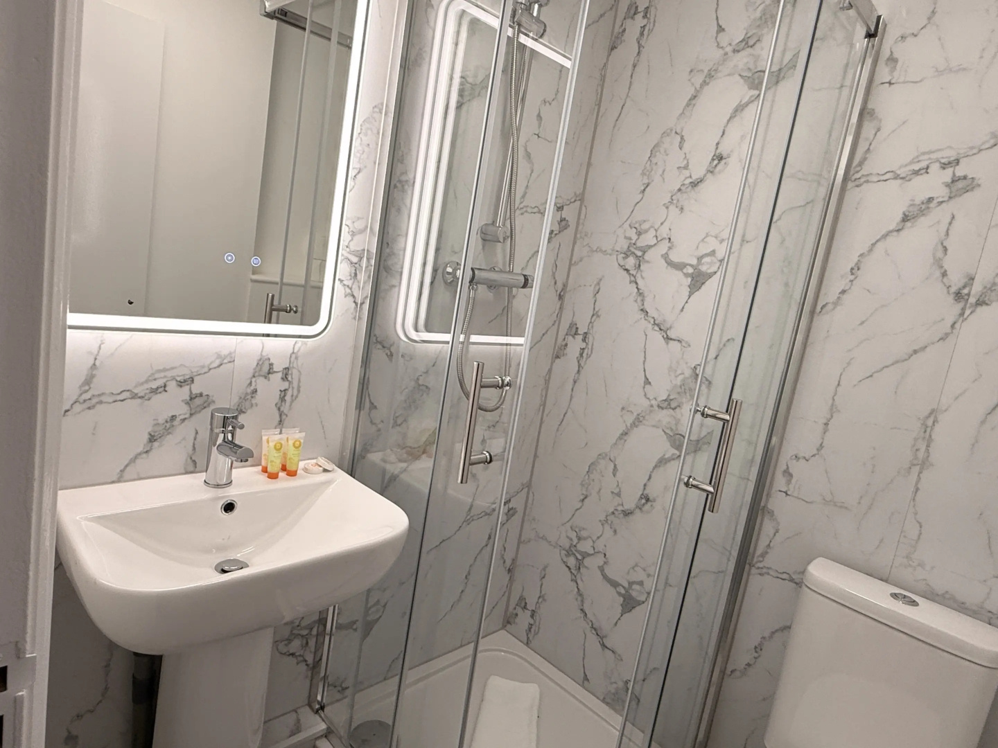 Photo - Whiteleys Hotel