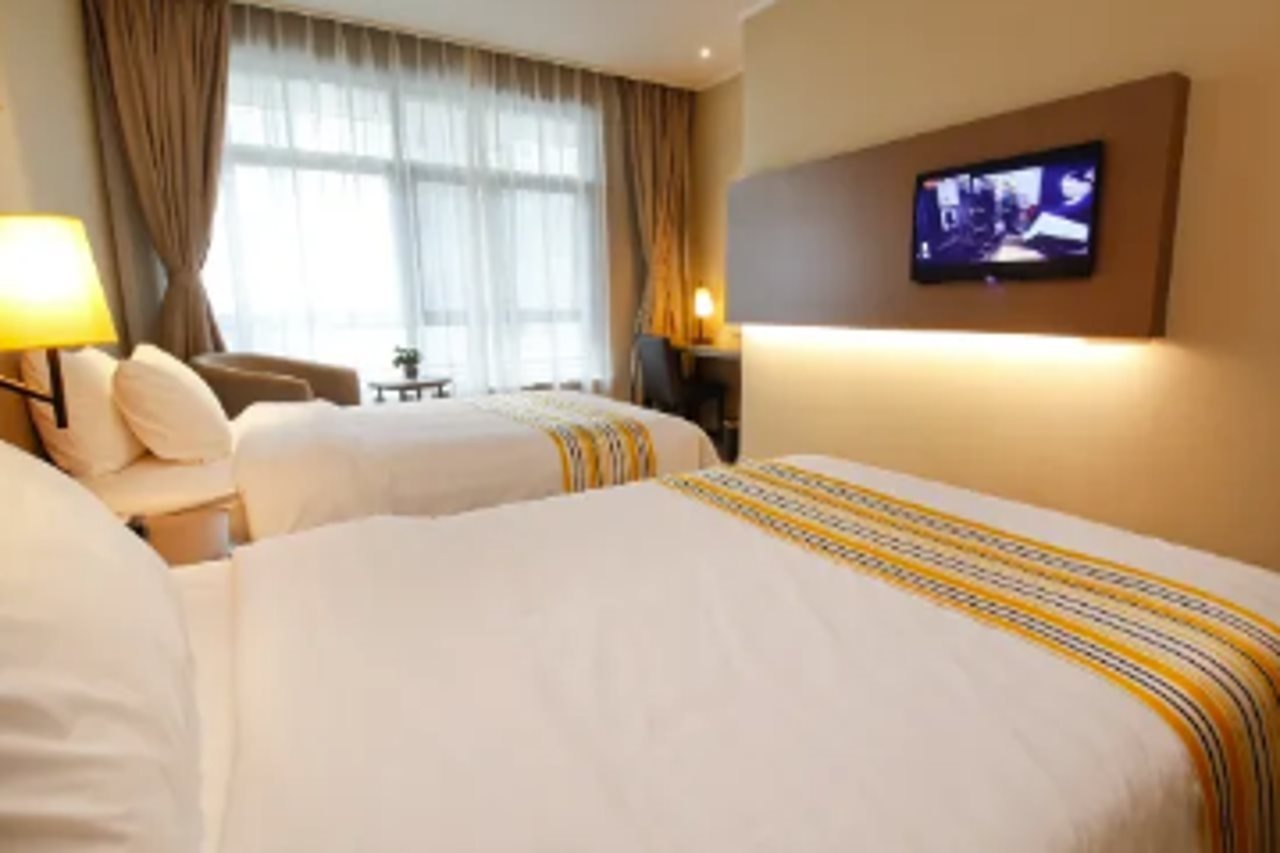 Homeinn Plus Hotel (Xi'an High-tech Zone Jinye First Road Zhangba Fourth Road Subway Station)