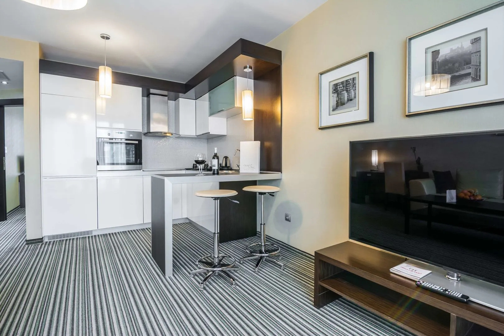 Photo - Best Western Plus Olives City Hotel - Free Pool & Parking