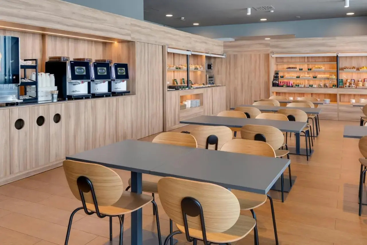 Photo - B&B HOTEL Barcelona Viladecans