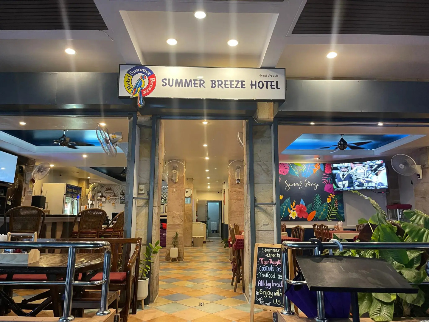 Photo - Summer Breeze Hotel