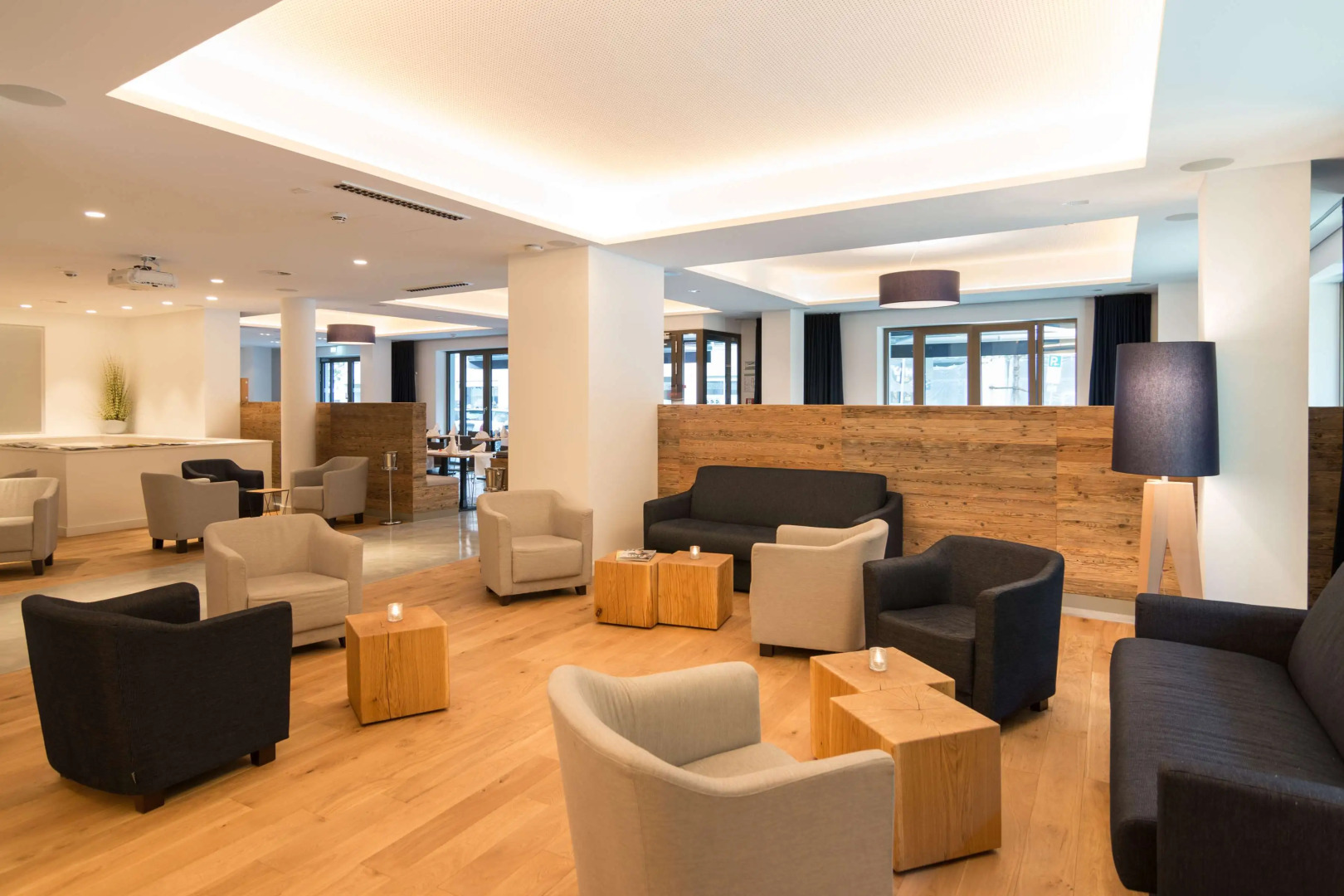 Photo - Bayer 89 Vi Vadi Hotel