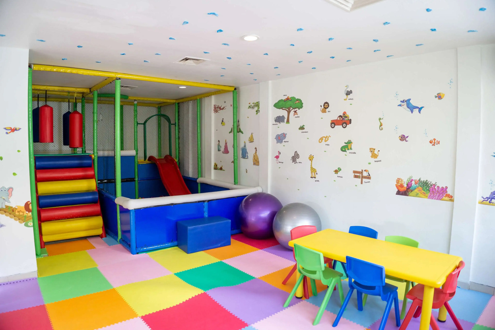 Foto - Away Bali Legian Camakila