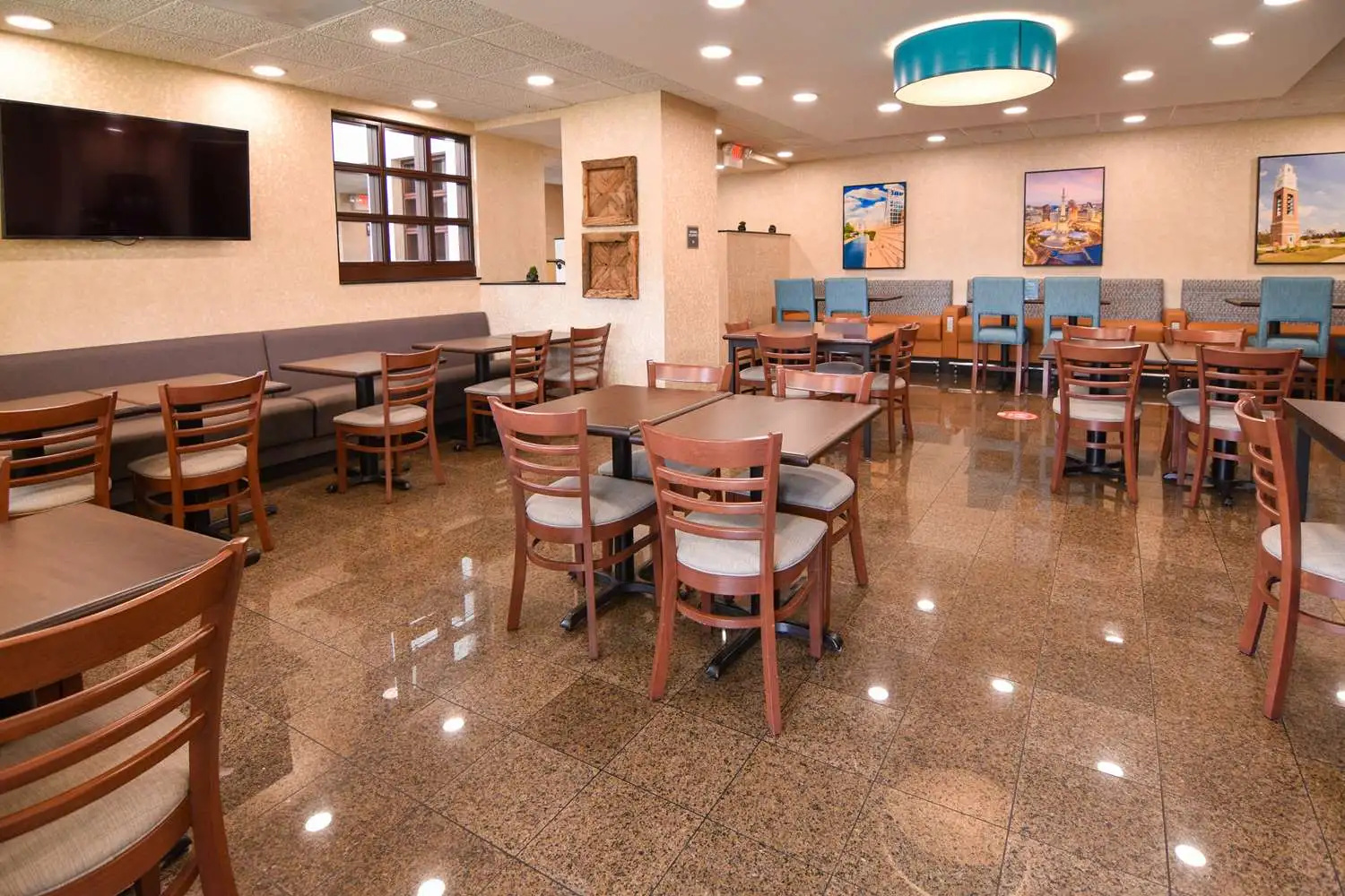 Photo - Best Western Plus Indianapolis North At Pyramids