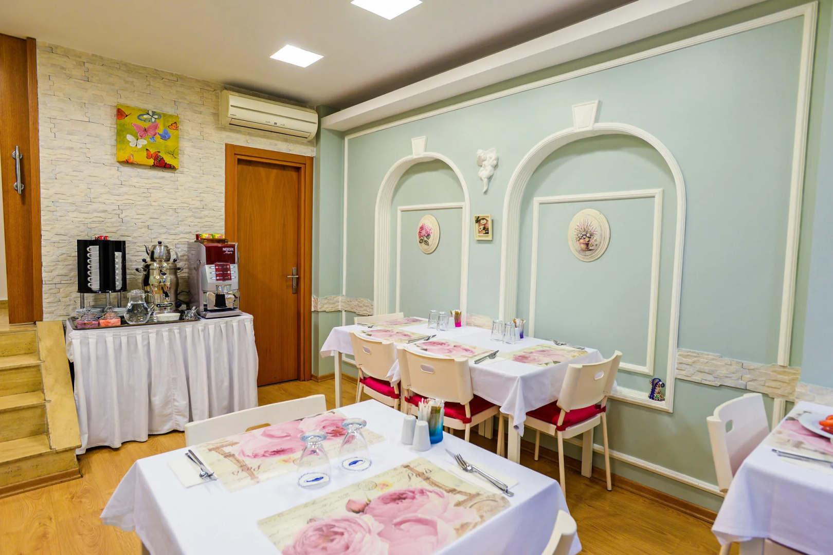 Photo - Retropera Hotel