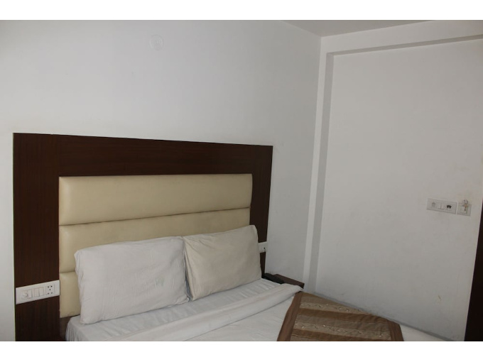 Hotel Opal Inn